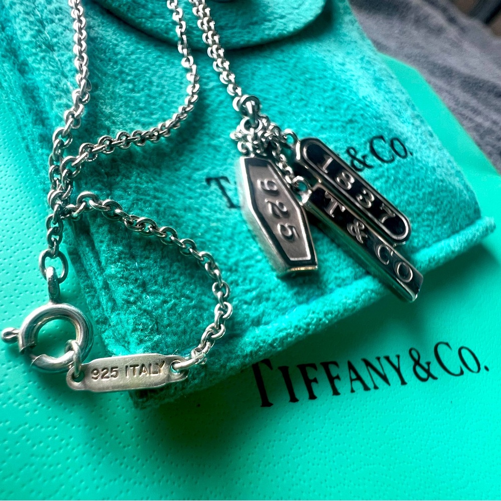 Tiffany & Co. RARE Necklace 18” GIFTABLE Sterling Silver,Pouch, BOX & BAG